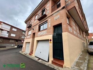 Casa aparellada  C. cela. Casa en venta en huerta de valdecarábanos