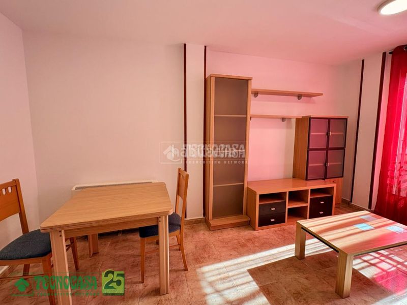 Foto 91dc2fba-a7ef-4b7c-8d65-1d2e8aaf21a0. Piso  en venta en Urbanización San Isidro Ocaña