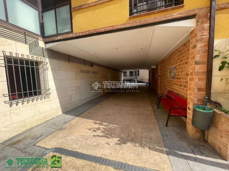 Foto 854d0b66-7153-4b04-b6ae-e77a50cc2cc0. Flat with heating pool in Centro Ocaña