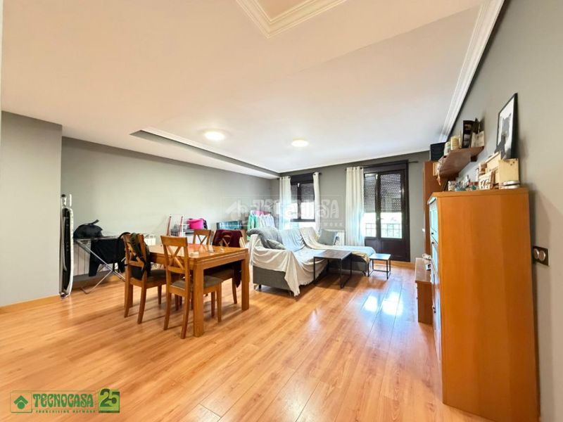 Foto fd0a784f-617b-473b-8d7f-a34241ee70a1. Flat with heating pool in Centro Ocaña