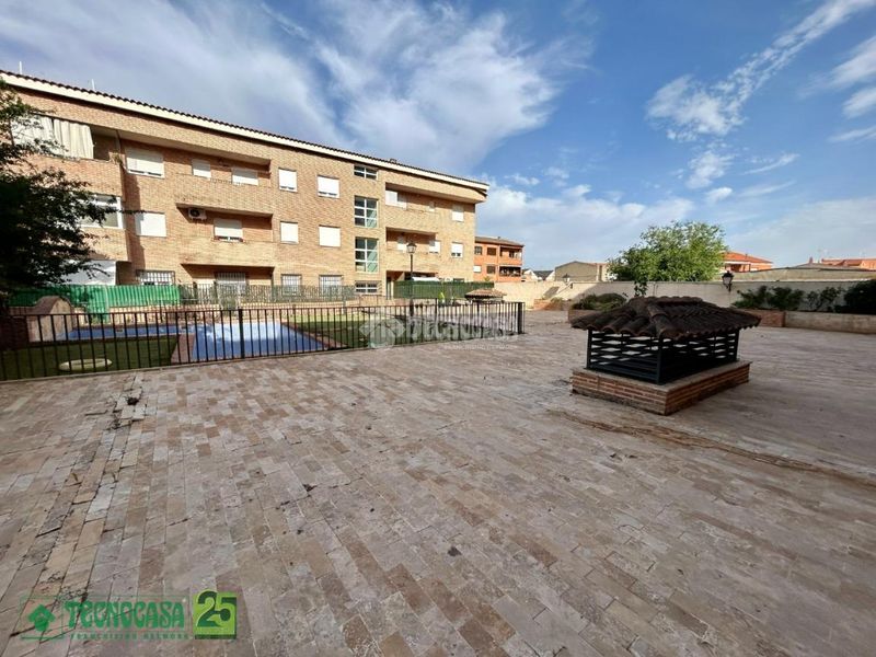 Foto 7616d9a7-aa81-4186-a05d-fdfc551a3cdb. Pis amb aparcament piscina a Yepes