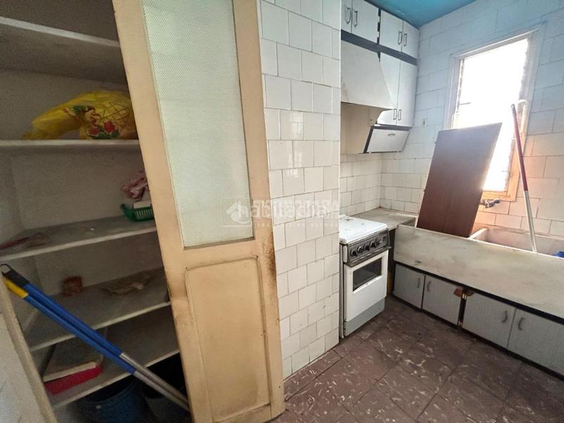 Foto c21a8983-2248-4ca3-8ca7-39dfd7af21ed. Piso  en venta en Barrio de Patraix Valencia