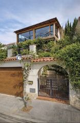 Casa en Sant Fost de Campsentelles. Casa a 4 vientos con terreno y piscina privada en sant fost de c