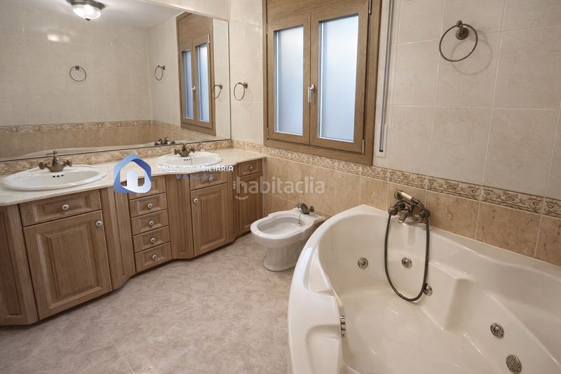 Foto 64ec7ca4-a14d-42be-af84-f2478c95e131. Casa amb calefacció piscina a Sant Fost de Campsentelles