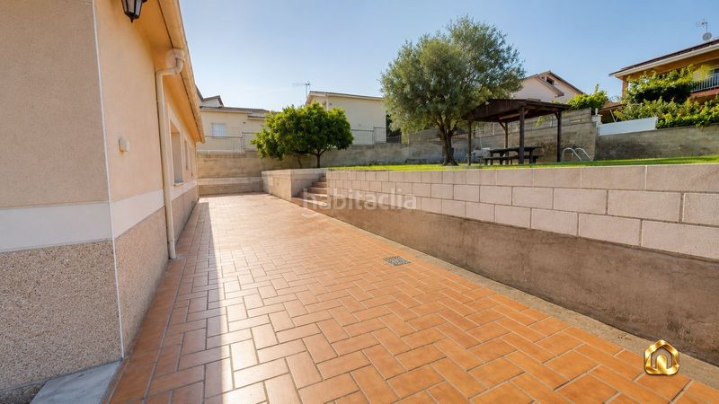 Foto 418119f2-d69d-4a0a-8dcb-0bf4d4fcebd7. Casa amb xemeneia aparcament piscina a Lliçà de Vall
