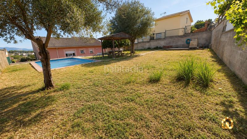 Foto 992d9b6c-ee01-4cc7-ad58-b19928bdaab1. Casa amb xemeneia aparcament piscina a Lliçà de Vall
