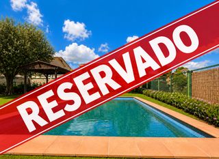 Casa en Lliçà de Vall. Casa a 4 vientos con piscina privada y parking