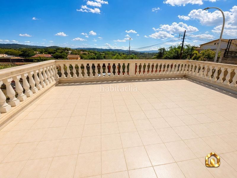Foto b1c3316e-dd1c-4b78-8939-b472508b6eff. Casa amb xemeneia aparcament piscina a Lliçà de Vall