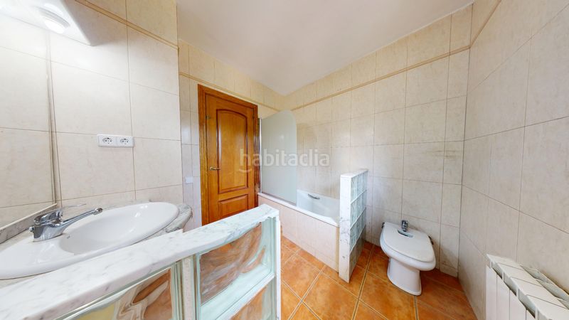 Foto 4d2ac828-d035-4553-838c-457b0e6dde53. Xalet amb xemeneia calefacció aparcament a Lliçà d´Amunt
