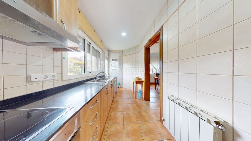 Foto eb25ae2d-ad8a-414a-9283-949ee46641f7. Xalet amb xemeneia calefacció aparcament a Lliçà d´Amunt