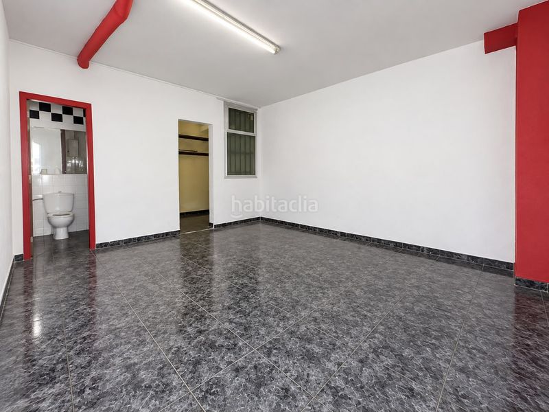 Foto 56bce5fc-a697-4e0d-8054-edff27131125. Casa adossada amb calefacció a Centre Mollet del Vallès