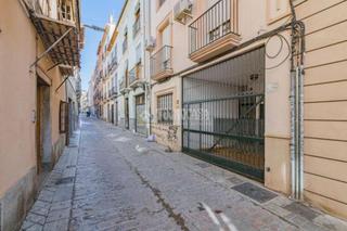 Aparcament cotxe en Fgares. Boxplaza de garaje en venta en granada