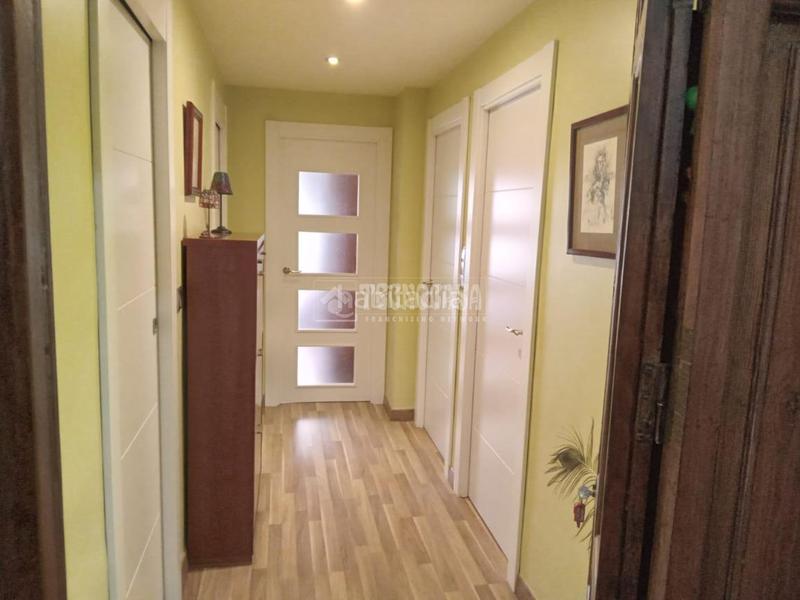 Foto 05addf7a-2ce0-445c-a7d6-e62a84fbcc98. Piso  en venta en Pajaritos Granada
