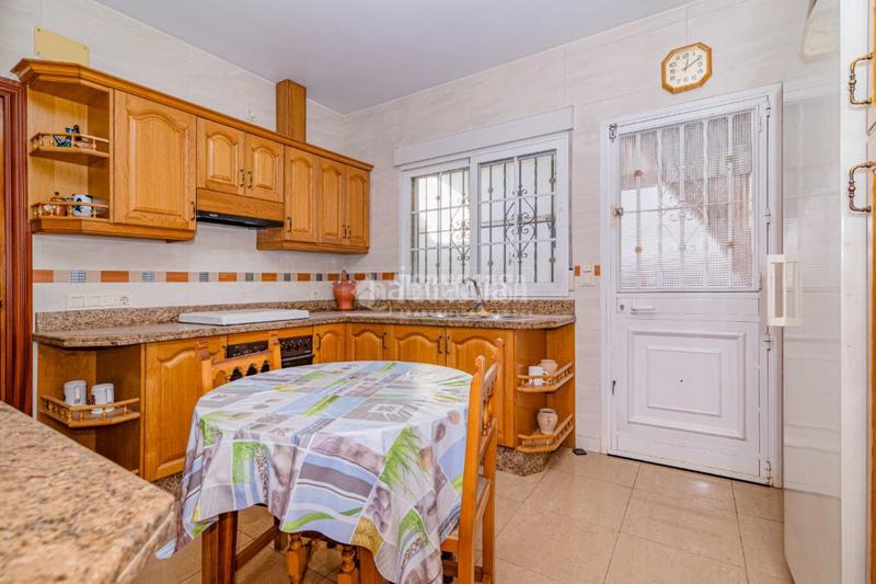 Foto 1bdfa485-4732-47a6-b135-5a8ad77c8c5d. Maison jumelée avec chauffage parking dans Cerrillo de Maracena - Periodistas Granada