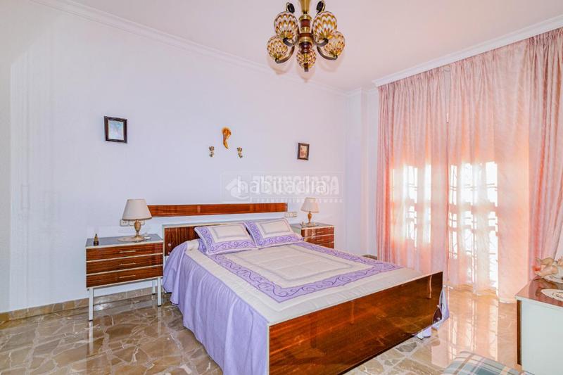 Foto 2e734bad-76d0-41ad-971e-d14669183452. Maison jumelée avec chauffage parking dans Cerrillo de Maracena - Periodistas Granada