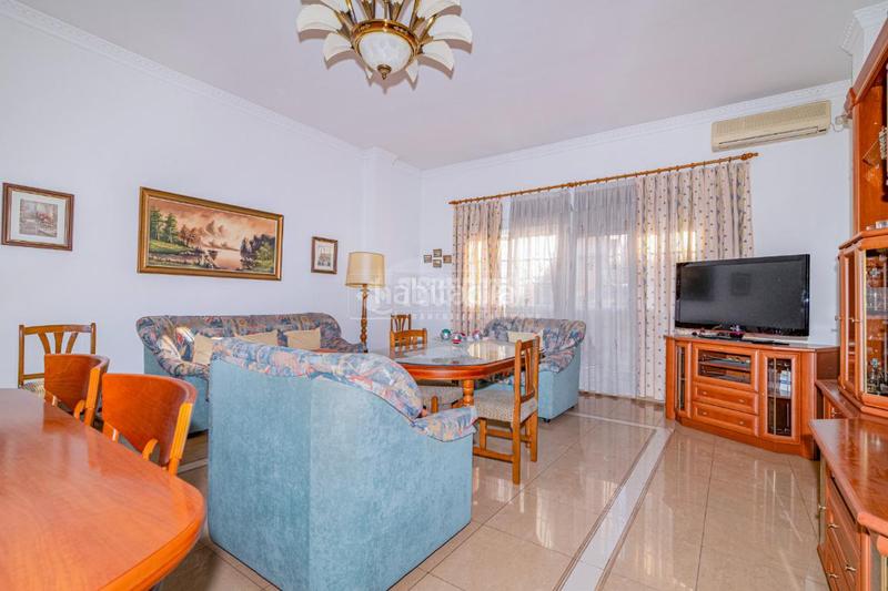 Foto 8a504fe5-b4d8-4374-bfca-cf7b9a171757. Maison jumelée avec chauffage parking dans Cerrillo de Maracena - Periodistas Granada