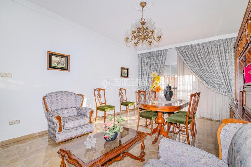 Foto 939c2645-1ca8-4b3c-98dd-c4ba8d1f1137. Maison jumelée avec chauffage parking dans Cerrillo de Maracena - Periodistas Granada