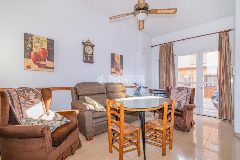 Foto a3df6adc-d85d-498d-ba7a-eb83c6cdc3e8. Maison jumelée avec chauffage parking dans Cerrillo de Maracena - Periodistas Granada