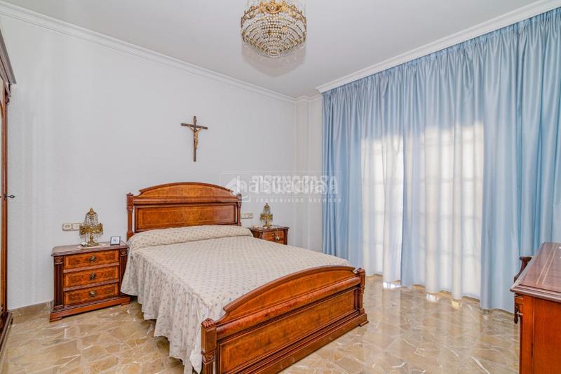 Foto b4ce2467-a1ff-4f56-86c3-0c1169ef11a0. Maison jumelée avec chauffage parking dans Cerrillo de Maracena - Periodistas Granada