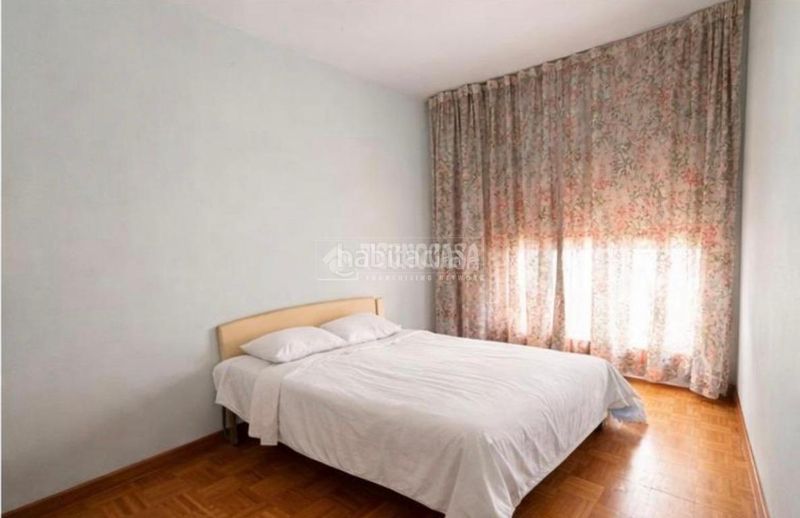 Foto 133251e1-f22e-429a-b5d1-3a1ebf89c6d2. Pis a Prosperitat Barcelona