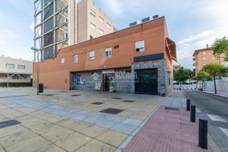 Edifici a Tres Olivos-Valverde. Edificio en venta en madrid