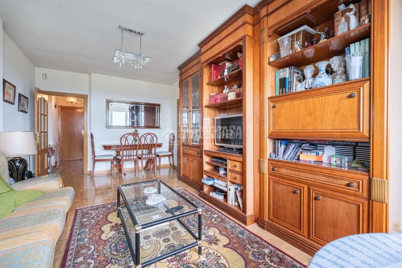 Foto 57402a55-0b3b-42c0-b27e-9cff1e73bd28. Piso  en venta en Tres Olivos-Valverde Madrid