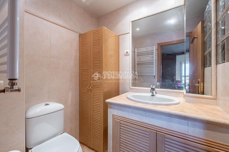 Foto dbb2ddcd-1397-4661-9e49-1a042884da63. Piso  en venta en Tres Olivos-Valverde Madrid