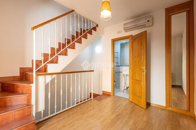 Foto ea3b2770-97fd-4583-92f8-4a587aaa8dca. Casa aparellada a Tres Olivos-Valverde Madrid