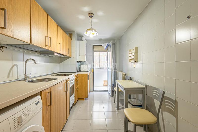 Foto 0f573ddc-de9d-4aa0-9257-4d1e00f2085a. Piso  en venta en Tres Olivos-Valverde Madrid