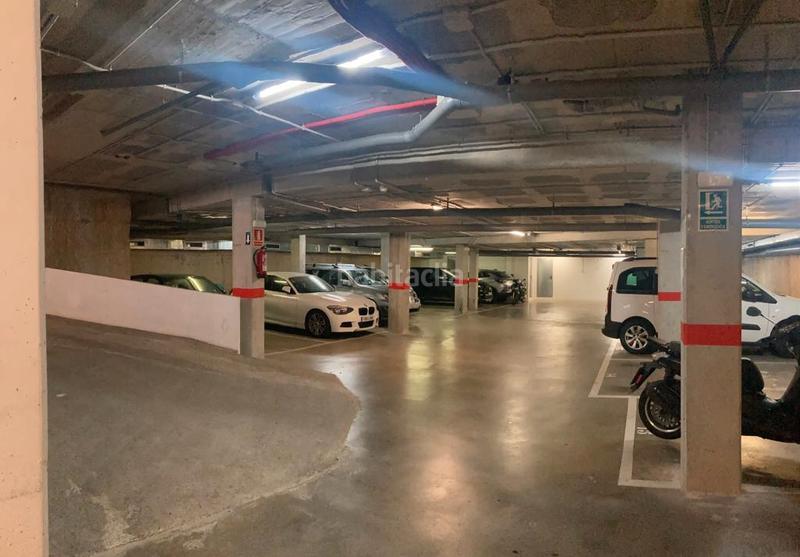 Foto dbeb87a7-f8e3-4816-bb25-32c1eba658ec. Parking coche en Font de la Guatlla Barcelona