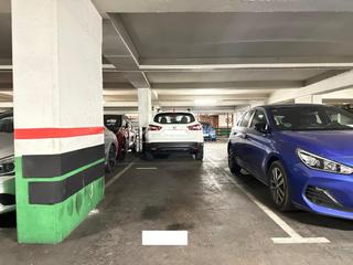 Parking coche en L´Antiga Esquerra de l´Eixample. Boxplaza de garaje en venta en barcelona
