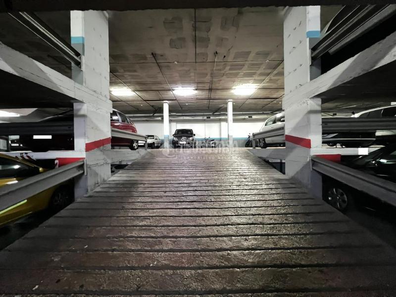 Foto fdd2412b-a102-47a4-841b-491d5f1fd021. Autoparkplatz in L´Antiga Esquerra de l´Eixample Barcelona
