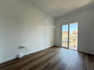 Etagenwohnung  Calle d'�ngel guimer�. Onurbe grup i piso en venta en badalona