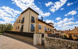 Pis a Villalba Pueblo