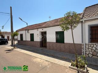 Casa aparellada a Picón. Casa en venta en ciudad real