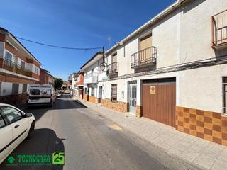 Casa pareada en Malagón. Casa en venta en malagón