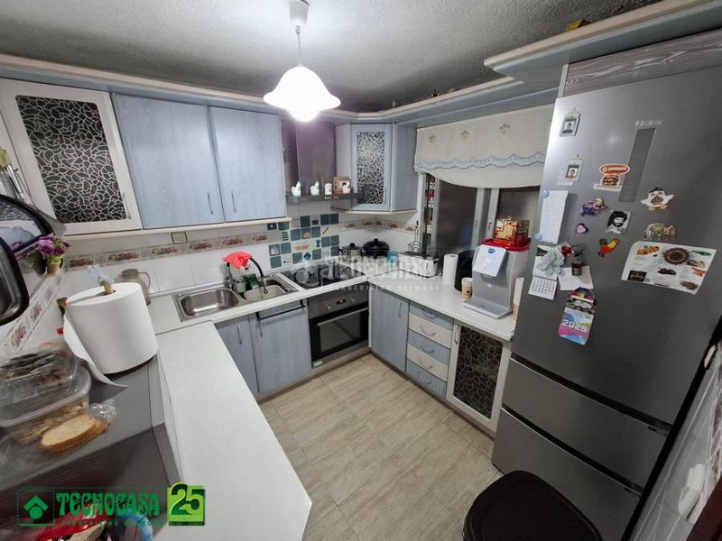 Foto 0ce3192a-5520-48ea-b06b-c82dede6b8a3. Casa aparellada a Santa María - Pío XII Ciudad Real