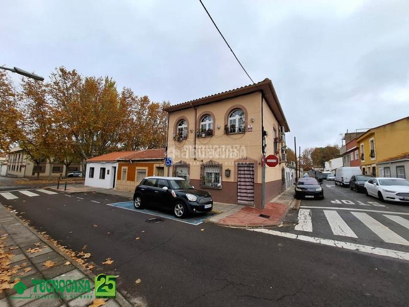 Foto 44f9e94e-fc41-43ec-90aa-f232a74f335e. Casa aparellada a Santa María - Pío XII Ciudad Real