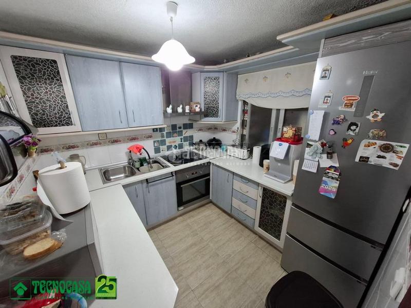 Foto 5af98c79-e47c-4e6d-9755-8de973626d5b. Casa aparellada a Santa María - Pío XII Ciudad Real