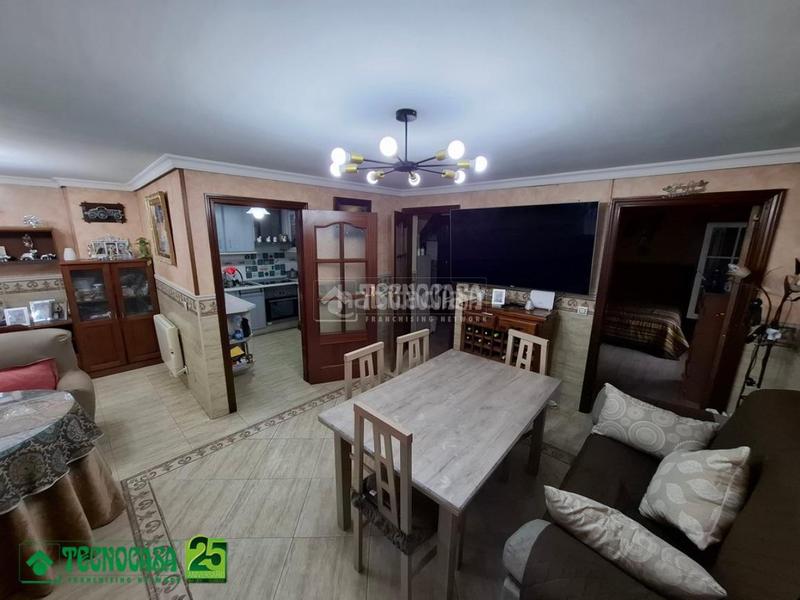 Foto 89b42bdc-b313-4b26-a862-e51efb818fef. Casa aparellada a Santa María - Pío XII Ciudad Real