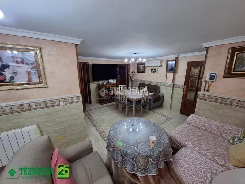 Foto b562f2a3-5b92-4fbd-a6fb-99646958ca8c. Casa aparellada a Santa María - Pío XII Ciudad Real