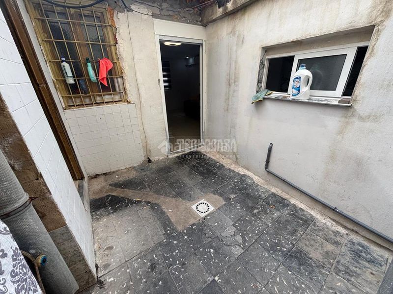 Foto 7772b843-eb60-47f5-b891-3300b491a441. Casa a Natzaret Valencia