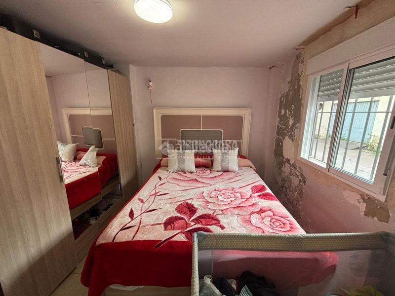 Foto 84cc6c2f-3fbc-436c-91e5-b57e84b78e23. Casa a Natzaret Valencia