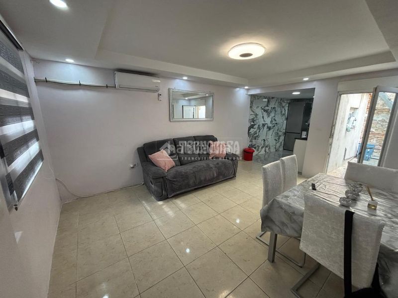 Foto b69dda02-7aad-4646-ac10-205f521c87ff. Casa a Natzaret Valencia