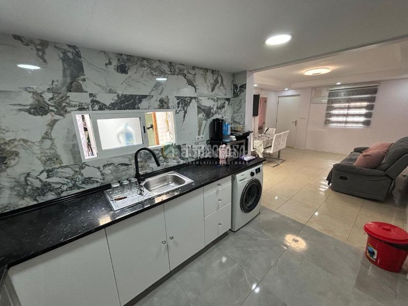 Foto c4507e26-d41c-4b01-b311-74261c5fdf3d. Casa a Natzaret Valencia