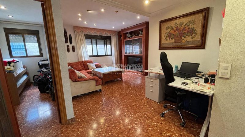 Foto da79abc0-f0c5-4a3f-b8c4-c9fc9a981f44. Pis amb aparcament a El Grau Valencia