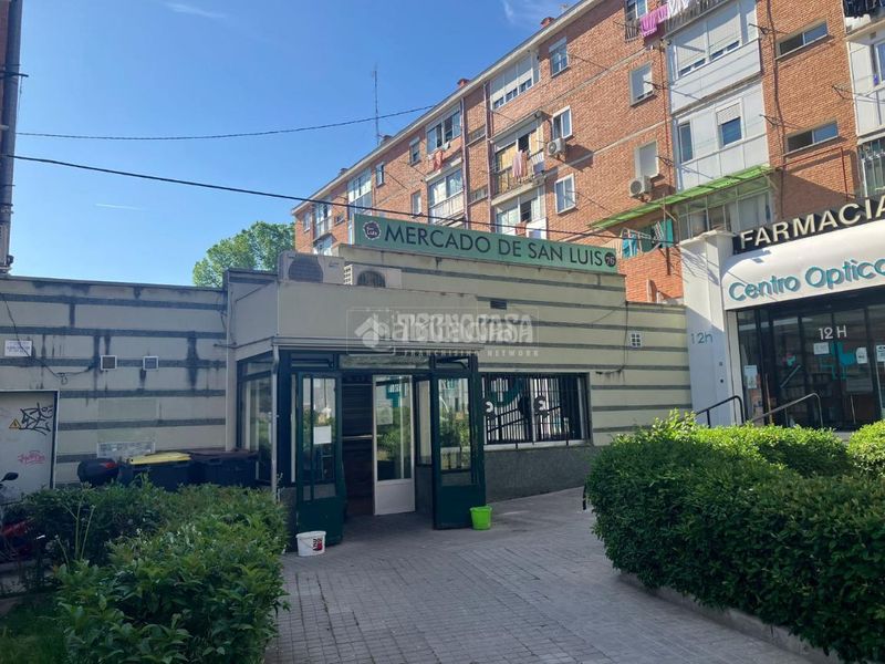 Foto fd1561da-dca2-4bf3-a1da-ef579f9e22f0. Local comercial a Pinar del Rey Madrid
