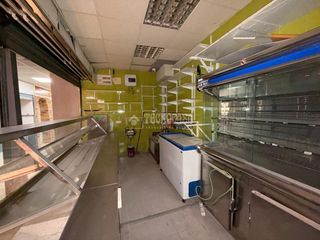 Local Comercial  Av. de san luis. Local comercial en venta en madrid