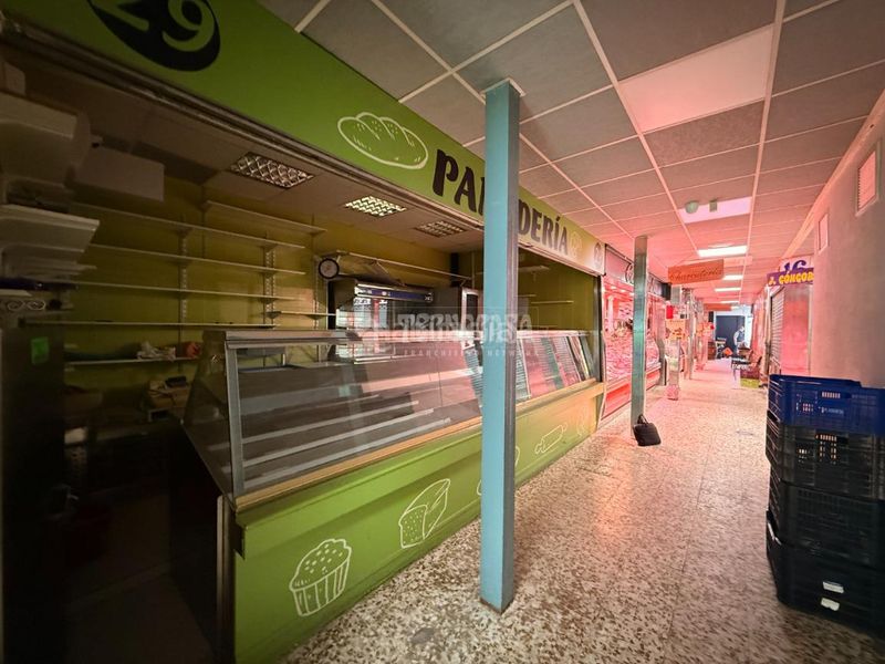 Foto c5239a47-f8bf-422e-85b3-5b8fa49bfc24. Local comercial a Pinar del Rey Madrid
