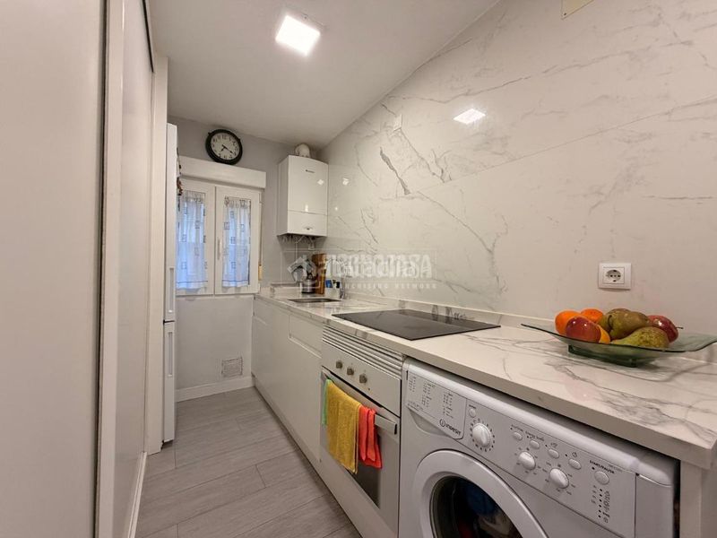 Foto 2c98a41e-9c0e-455c-aeb2-7fe809e68c54. Piso  en venta en Pinar del Rey Madrid